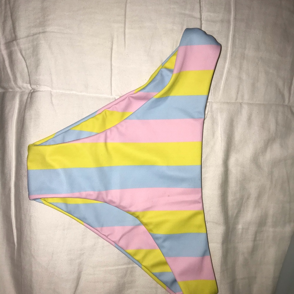 Bathing suits bottoms